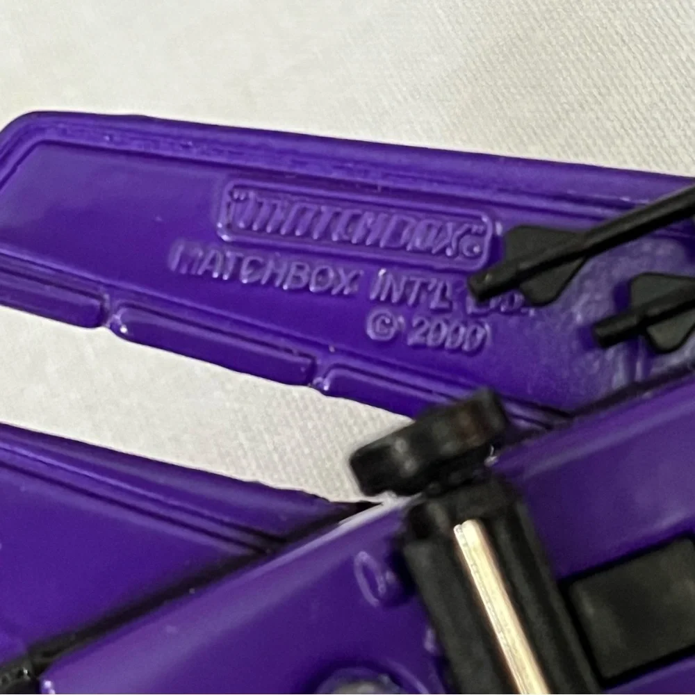 Matchbox Tornado SB 22 2000 Plane
